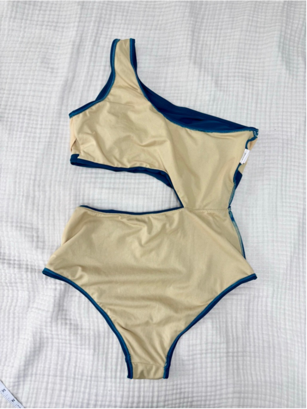 Women's Unbranded Teal One-Piece Swimsuit with Cutout and Tie, Size L - Picture 8 of 10